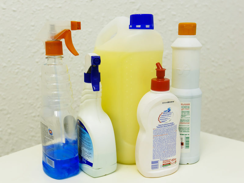 Распространенные средства для химической чистки и их использование.